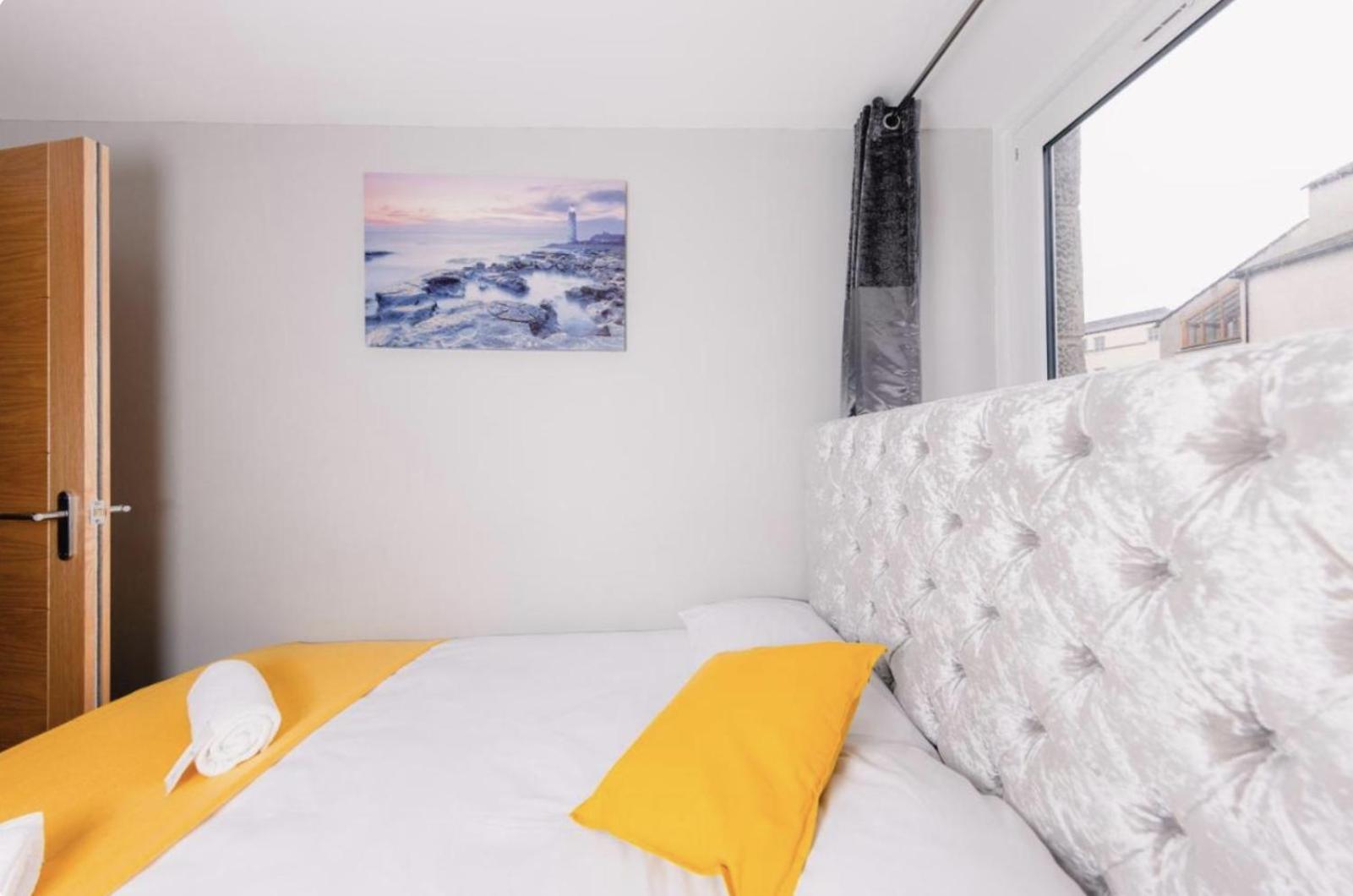 Superb Luxury Apartment By Canal - Central エディンバラ エクステリア 写真
