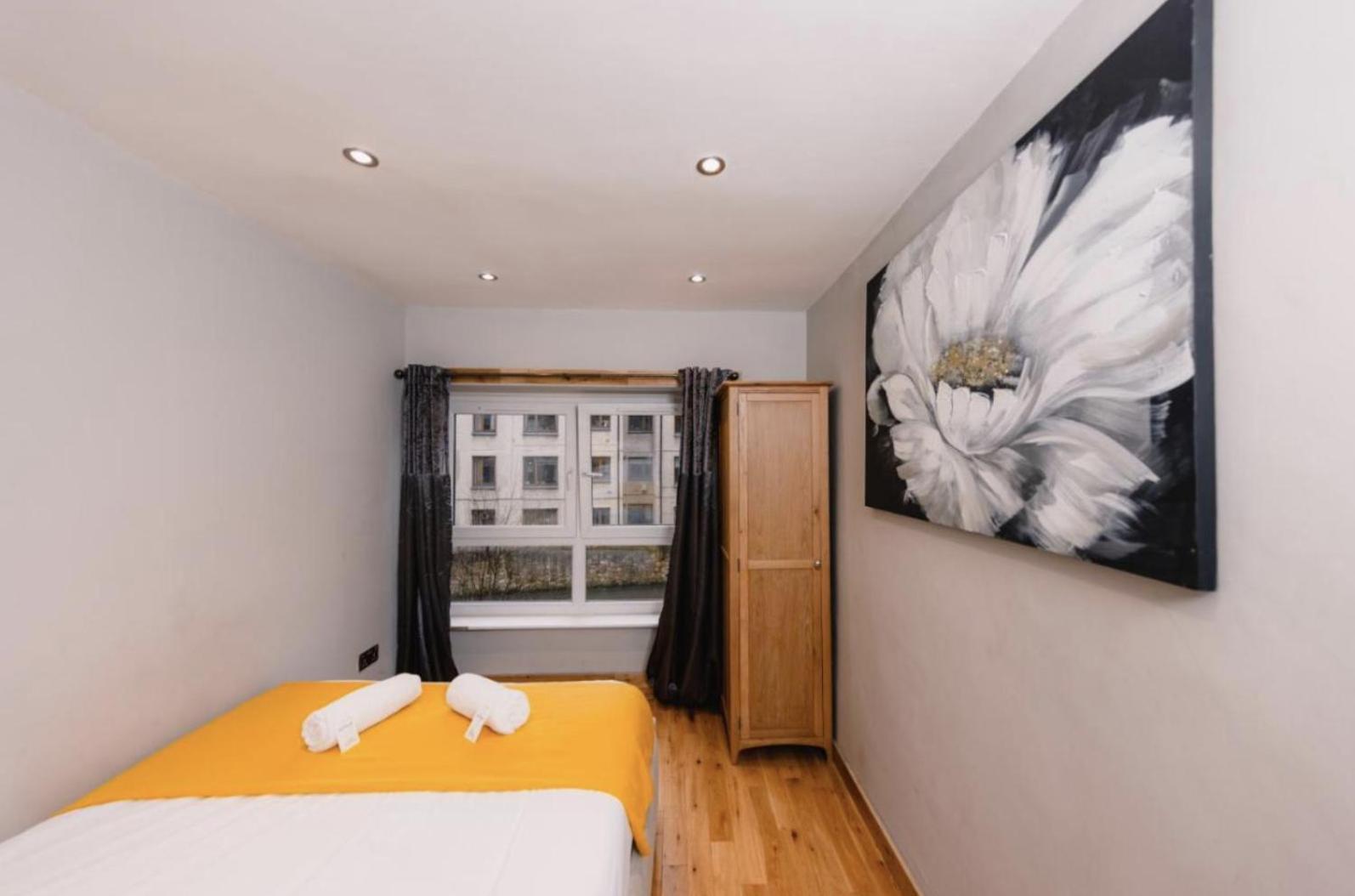 Superb Luxury Apartment By Canal - Central エディンバラ エクステリア 写真